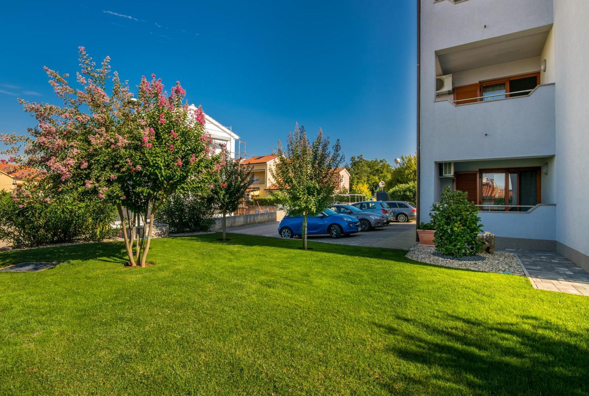 Apartments Kvarner Malinska Exterior photo