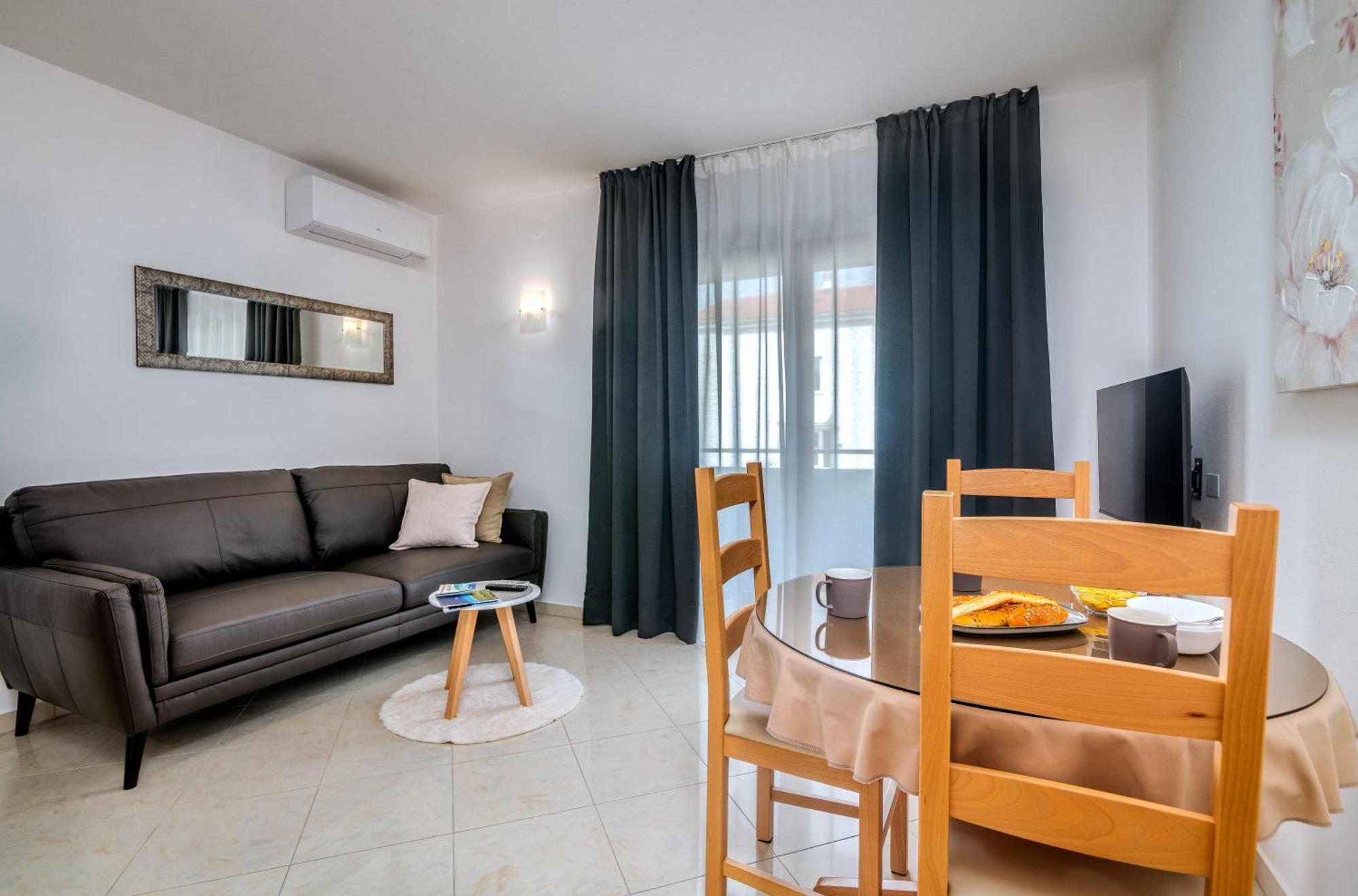 Apartments Kvarner Malinska Exterior photo